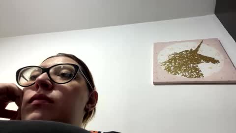 Anni online show from 02/01/25, 01:09