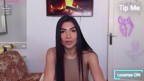 Snapshot of niickylovee chatting on 04/06/26, 11:33 Nicolle Bustamante online show from 04/06/26, 11:33