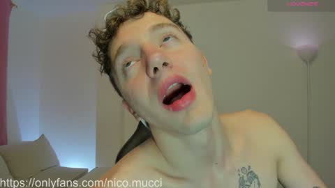 Snapshot of niico_18 chatting on 01/09/25, 07:42 Nicolas Mucci online show from 01/09/25, 07:42