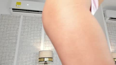 Niicole online show from 09/24/25, 09:29