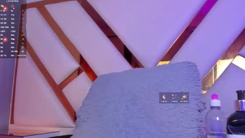 Snapshot of niicolle_evanss chatting on 02/06/26, 08:12 Nicolle online show from 02/06/26, 08:12