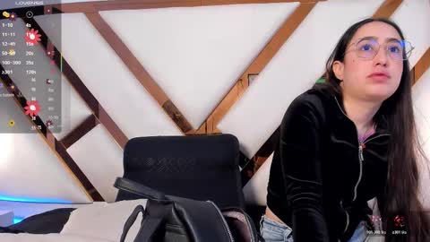 Snapshot of niicolle_evanss chatting on 03/15/26, 01:39 Nicolle online show from 03/15/26, 01:39