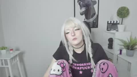 Nika online show from 07/10/26, 01:03