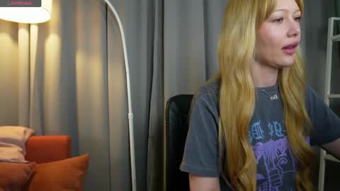 Snapshot of nika_dream_ chatting on 05/18/26, 09:09 LIana online show from 05/18/26, 09:09
