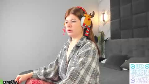 Snapshot of nika_jonsons chatting on 12/22/25, 08:00 Nika online show from 12/22/25, 08:00