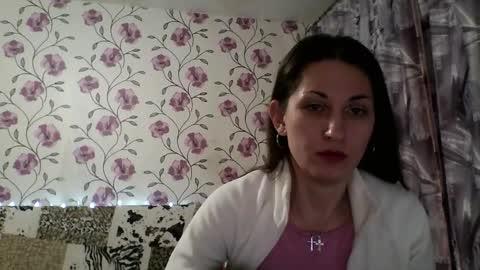 nika_smily online show from 11/16/25, 11:27