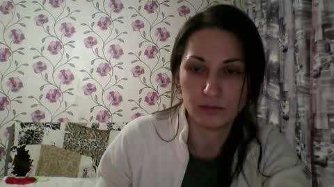 nika_smily online show from 11/19/25, 02:06