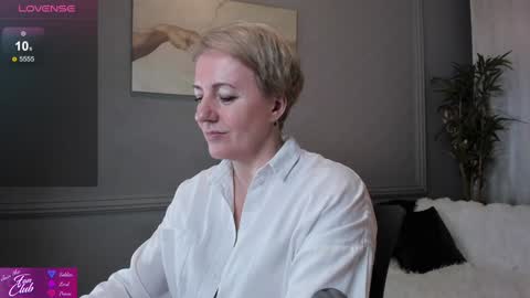 Nika online show from 02/02/25, 02:02