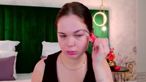 Nika online show from 10/05/25, 02:10