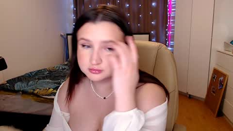 Snapshot of nikaking22 chatting on 12/08/24, 11:40 nikaking22 online show from 12/08/24, 11:40