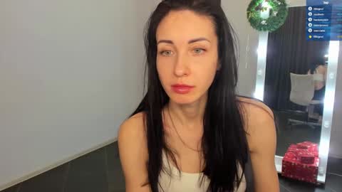 Snapshot of nikamiles chatting on 01/02/25, 08:17 Nika online show from 01/02/25, 08:17