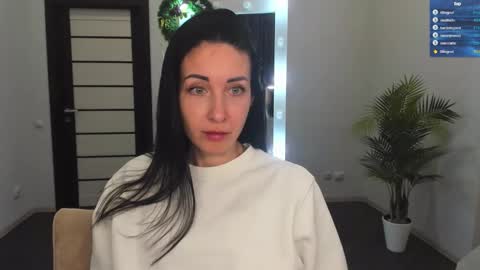 Snapshot of nikamiles chatting on 01/06/25, 06:31 Nika online show from 01/06/25, 06:31