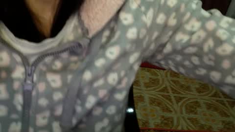 Snapshot of nikamiles chatting on 11/29/25, 11:08 Nika online show from 11/29/25, 11:08