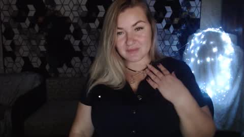 Nika online show from 11/21/25, 08:40