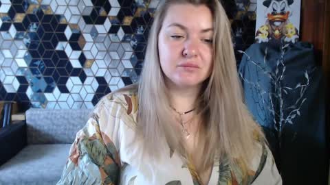 Snapshot of nikaskylink chatting on 04/07/26, 04:46 Nika online show from 04/07/26, 04:46