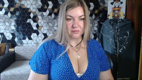 Snapshot of nikaskylink chatting on 04/08/26, 05:07 Nika online show from 04/08/26, 05:07