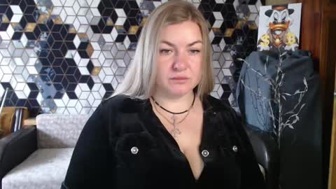 Snapshot of nikaskylink chatting on 04/13/26, 04:51 Nika online show from 04/13/26, 04:51