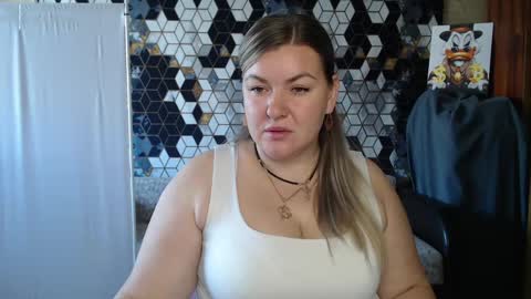 Snapshot of nikaskylink chatting on 05/04/26, 05:03 Nika online show from 05/04/26, 05:03