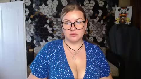 Snapshot of nikaskylink chatting on 05/11/26, 05:46 Nika online show from 05/11/26, 05:46