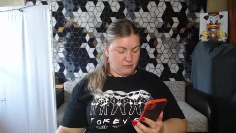 Snapshot of nikaskylink chatting on 05/19/26, 05:03 Nika online show from 05/19/26, 05:03