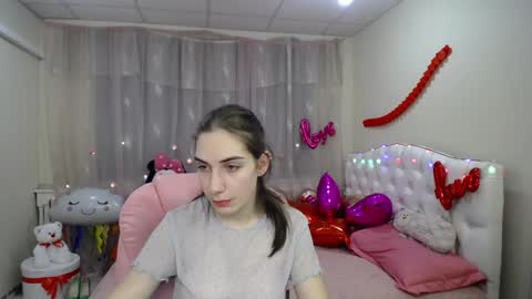 nikastarkk online show from 02/03/25, 10:21