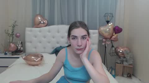 nikastarkk online show from 02/19/25, 07:38