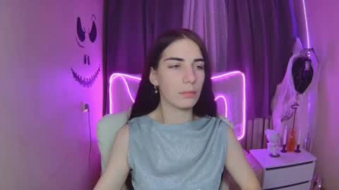 nikastarkk online show from 10/16/25, 06:58