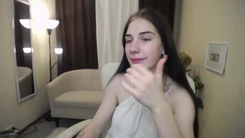 nikastarkk online show from 11/14/25, 10:18