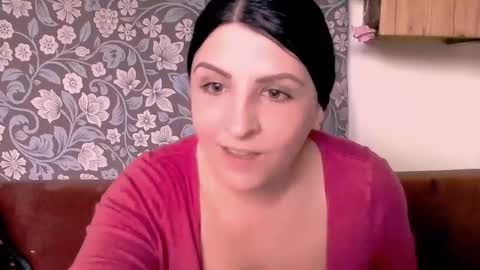 Snapshot of niki_leex chatting on 12/10/24, 01:11 niki_leex online show from 12/10/24, 01:11