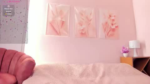 Snapshot of nikibrice chatting on 09/14/25, 07:02 online show from 09/14/25, 07:02