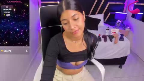 Niki online show from 01/18/25, 01:51