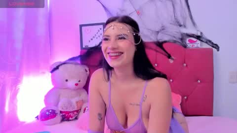 Nikii  online show from 10/31/25, 01:23