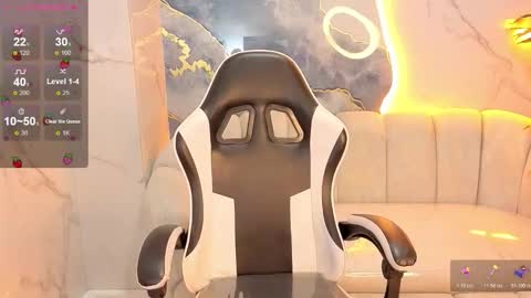 Snapshot of nikka_tx chatting on 02/25/26, 12:59 Online 2200 to 600 online show from 02/25/26, 12:59