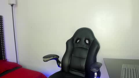 Nikkenyx online show from 02/24/25, 12:26