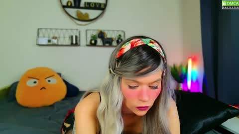 Snapshot of nikki_goldberg chatting on 12/15/24, 08:36 Kitty Chatte online show from 12/15/24, 08:36