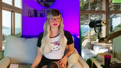 Snapshot of nikki_goldberg chatting on 09/21/25, 09:44 Kitty Chatte online show from 09/21/25, 09:44