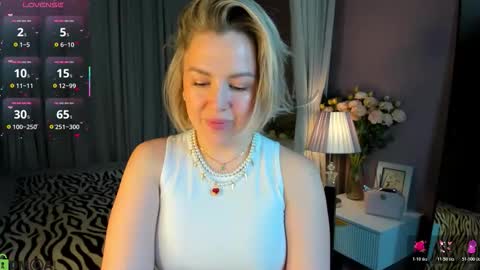 Nikki online show from 10/20/25, 12:44