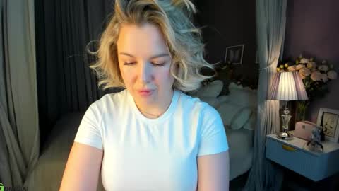 Nikki online show from 10/29/25, 01:41