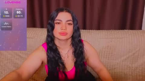 Nikki Kardashian online show from 03/05/25, 10:43