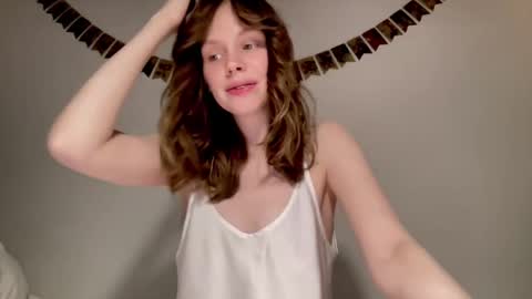 Nikki online show from 12/25/24, 10:06