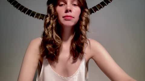 Nikki online show from 02/01/25, 10:15