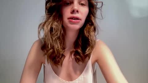 Nikki online show from 02/21/25, 10:07