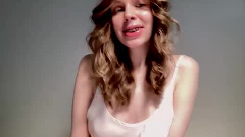 Nikki online show from 02/27/25, 10:04