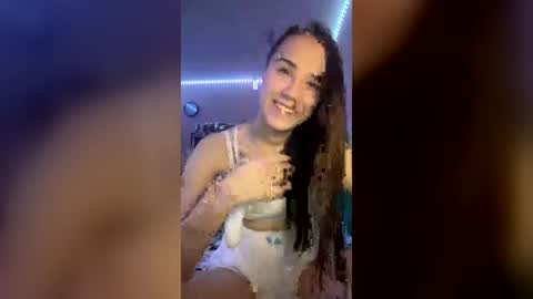 Snapshot of nikki_sweats chatting on 06/17/26, 10:10 Nikki online show from 06/17/26, 10:10