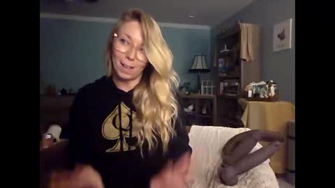 nikkib653466 online show from 06/11/26, 12:32
