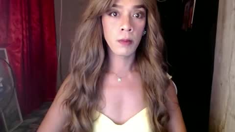 Snapshot of nikkie_dragon chatting on 01/10/25, 09:55 nikkie online show from 01/10/25, 09:55