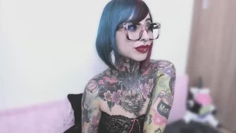 Nikki Ramone   online show from 09/24/25, 10:57