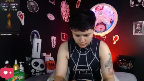 Nikky online show from 10/17/25, 01:03