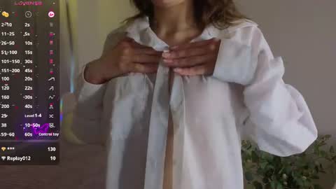 Snapshot of nikkyy_reed chatting on 06/18/26, 09:14 Nikky online show from 06/18/26, 09:14