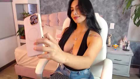 Niko Robin online show from 11/22/25, 05:34